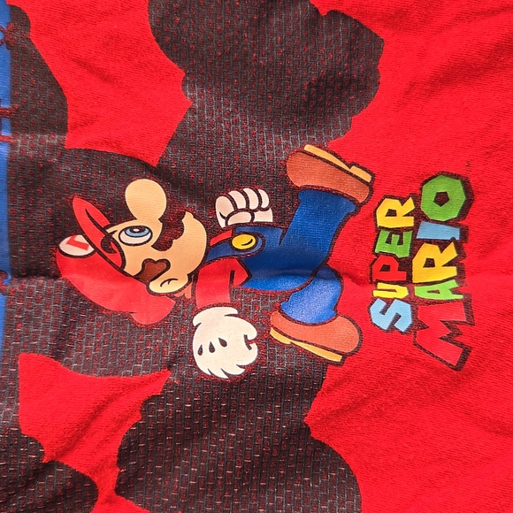 Super Mario Tshirt - Picture 2 of 5